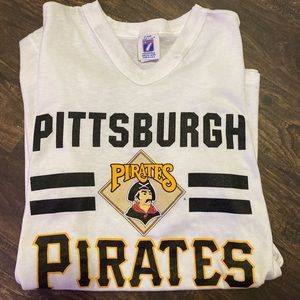 vintage MLB pittsburgh pirates tee . perfect condition .